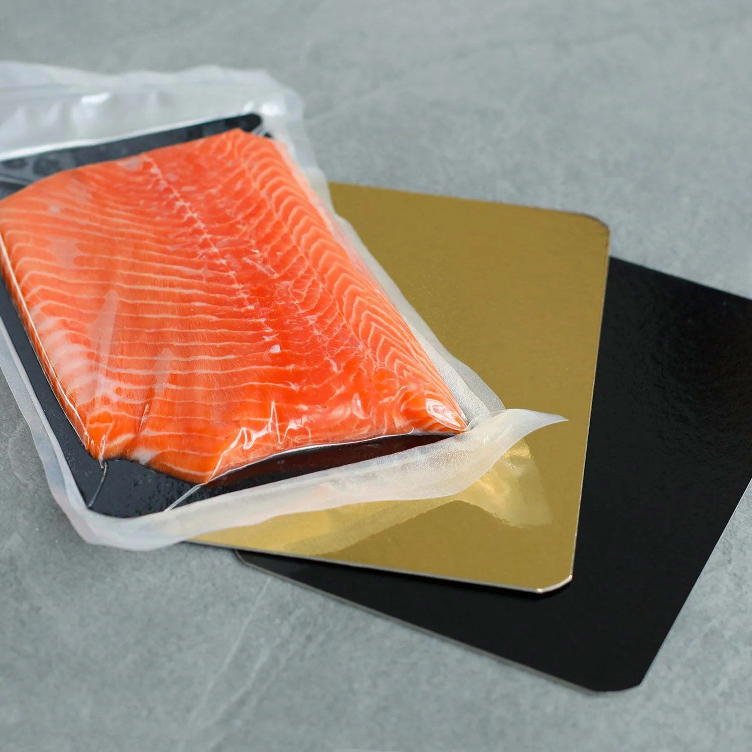 Lachsbretter (schwarz/gold) Lachsbretter (schwarz/gold)