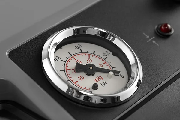 V300PX_Manometer LaVa V300 Premium X Vakuumiergerät - Manometeranzeige